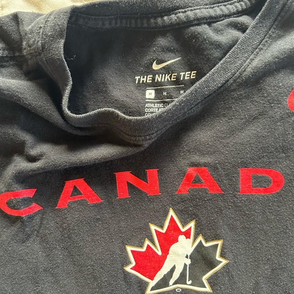 Team Canada Large T-Shirt - Picture 3 of 3
